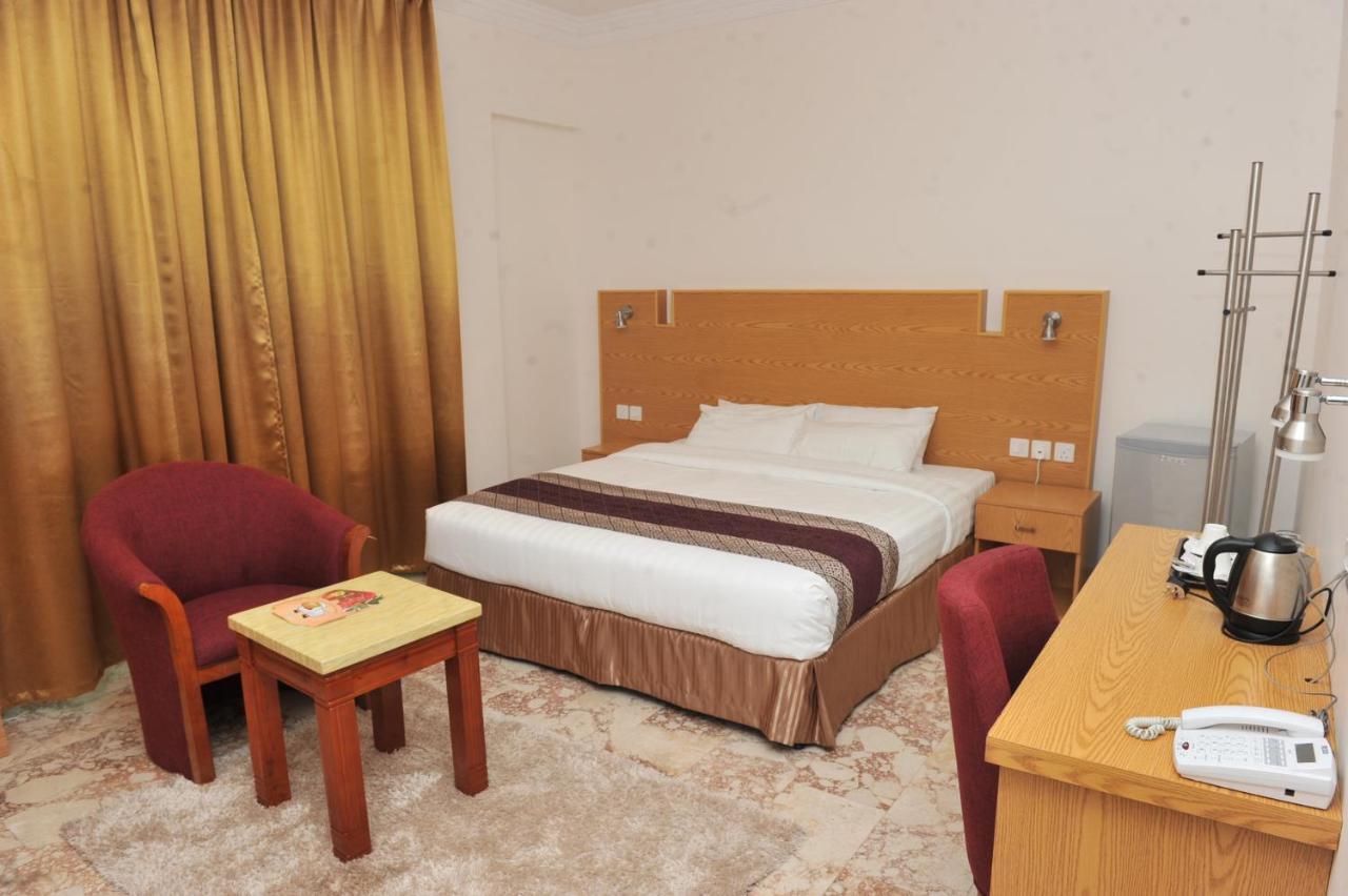 Al Reef Hotel マスカット エクステリア 写真