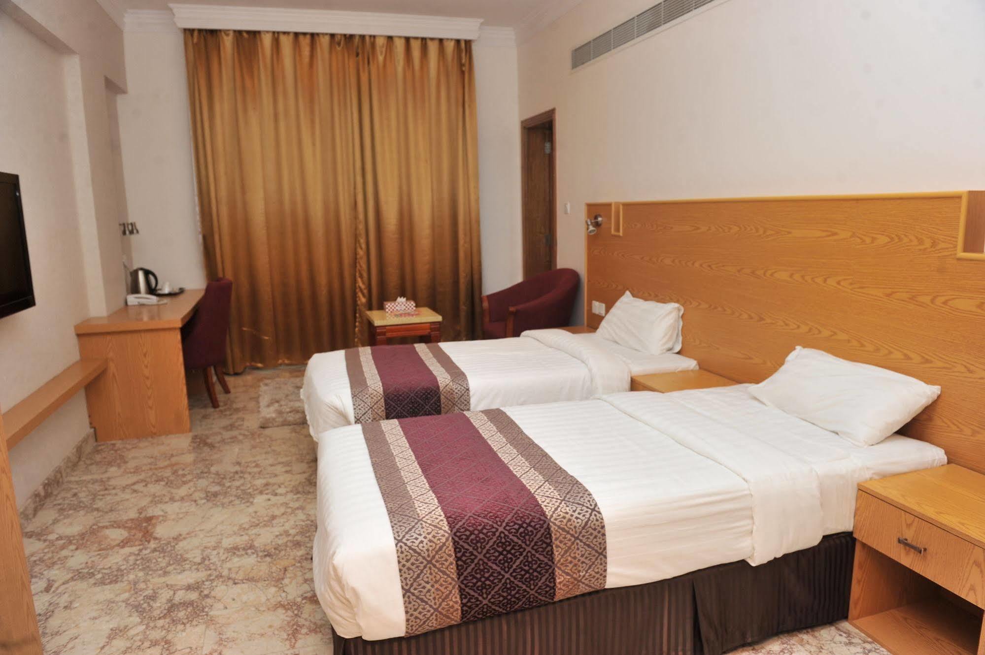 Al Reef Hotel マスカット エクステリア 写真